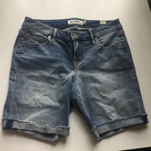 TORRID Bermuda Jean Size 10